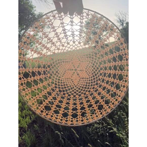 Vintage Doily on Metal Hoop Wall Deco BOHO Hippy - Picture 8 of 10